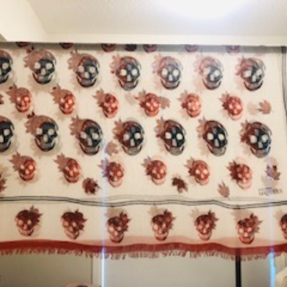 ALEXANDER MCQUEEN - LIMITED EDITION 2010 OLYMPICS MAPLE LEAF SCARF - Picture 2 of 9